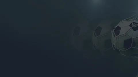 布馮刷新男足新纪录：保持500场赛事不失球成就持续进行